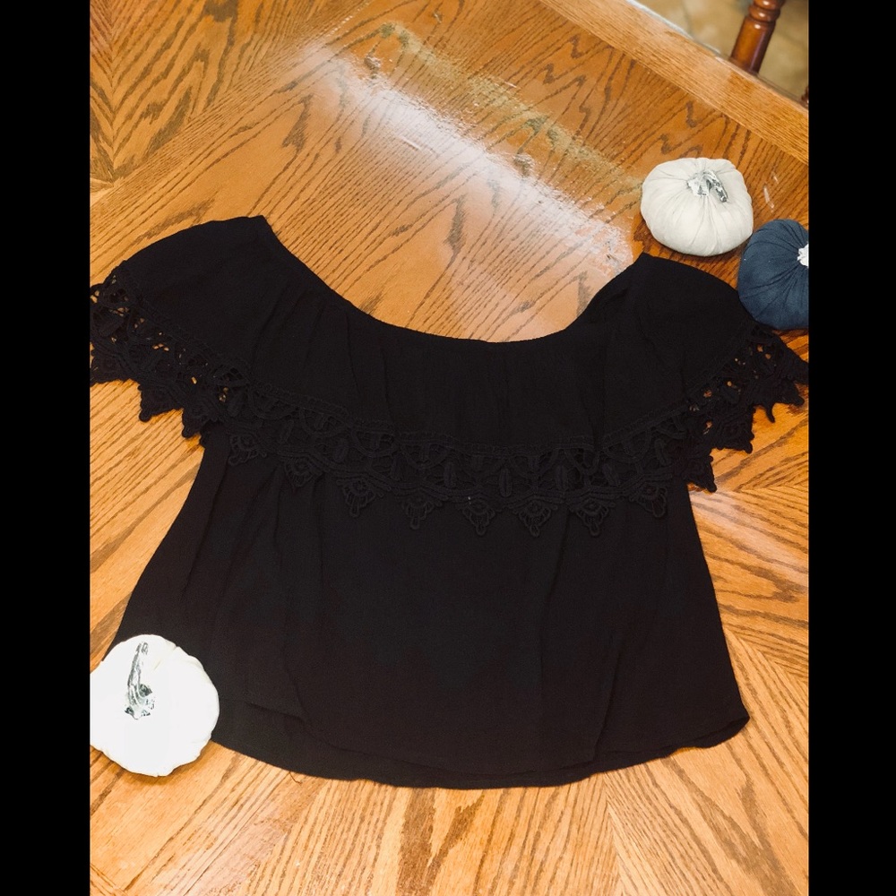 Forever 21 off the shoulder blouse